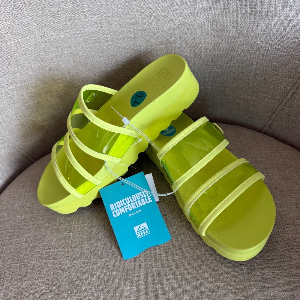 Brand NEW w tags! Womens Reef Vista Hi Energy Platform Sandal, S-7.5, green.